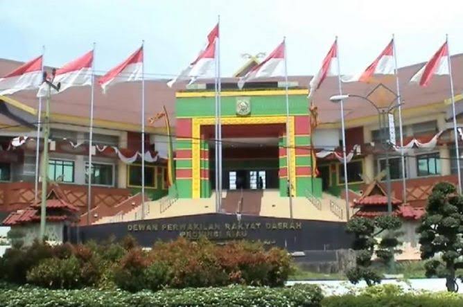 Dituding Fiktifkan tenaga kebersihan, Sekwan DPRD Riau : Jika itu Fitnah Akan Dipolisikan